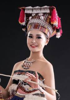 吴丽芝伟德国际victor1946服装设计《”在造“》细节