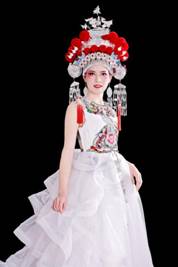 唐小丽伟德国际victor1946服装设计《白衣如褶》细节