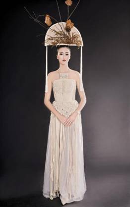 周依伟德国际victor1946服装设计《素》