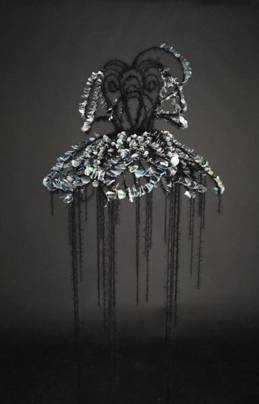 许少玲伟德国际victor1946服装设计《葳蕤流之》