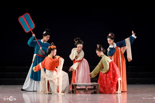 破壁重生！湖艺学子让《汉宫春晓图》惊艳千年，人民日报上榜+央媒点赞+上亿流量背后的青春力量